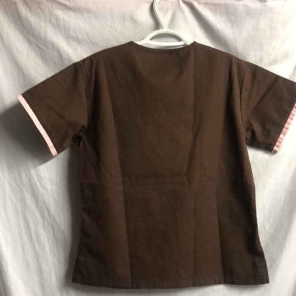 Brown pink nurse scrub top nurse mates small euc - Picture 10 of 10